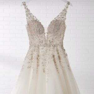 NWT Maggie Sottero Talia Ball Gown Ivory Size 16